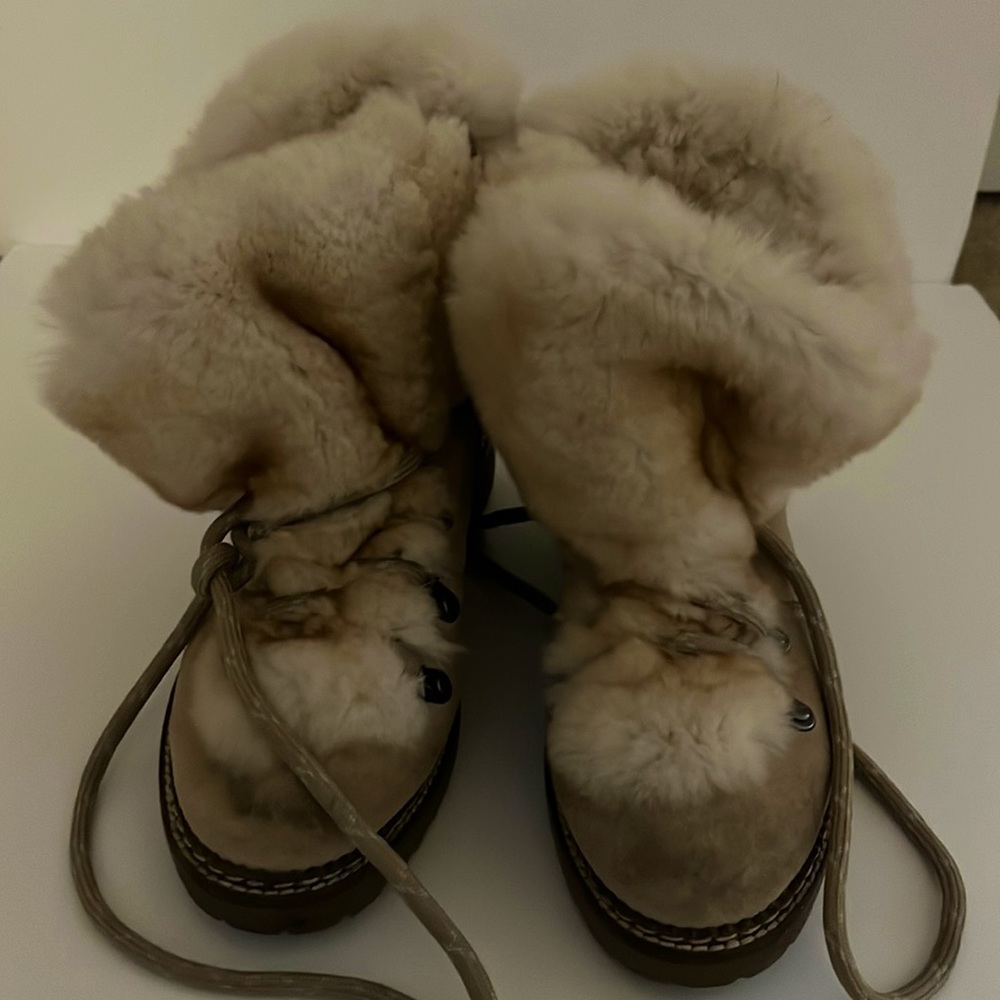 Rabbit fur combat boots Sz 6